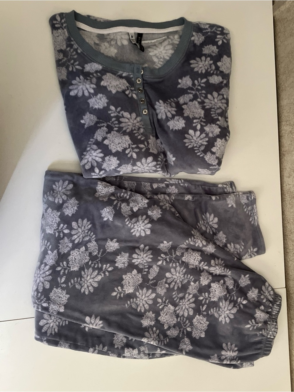 Vintage Jaclyn Intimates 2 Wonders Piece Pajamas Gray White Fleece At Ladies Med